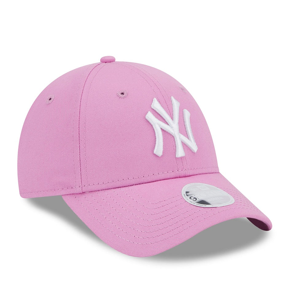 New York Yankees 9FORTY Female League Essential Pink Cap NewEra