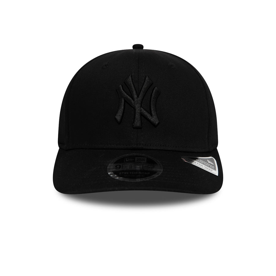 New York Yankees 9FIFTY Stretch Snap Tonal Black Cap