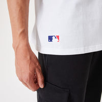 Official New Era League Essentials New York Yankees Oversized T-Shirt C2_10