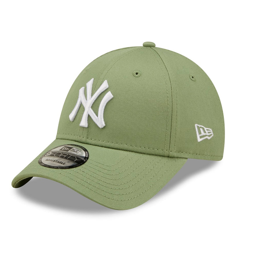 New York Yankees 9FORTY League Essential Green Cap