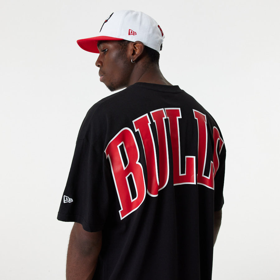 Chicago Bulls NBA Infill Logo Over Sized Black Tee