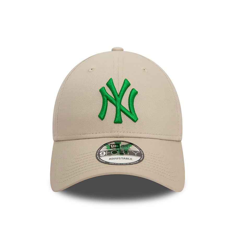 New York Yankees 9FORTY League Essential Stone Cap