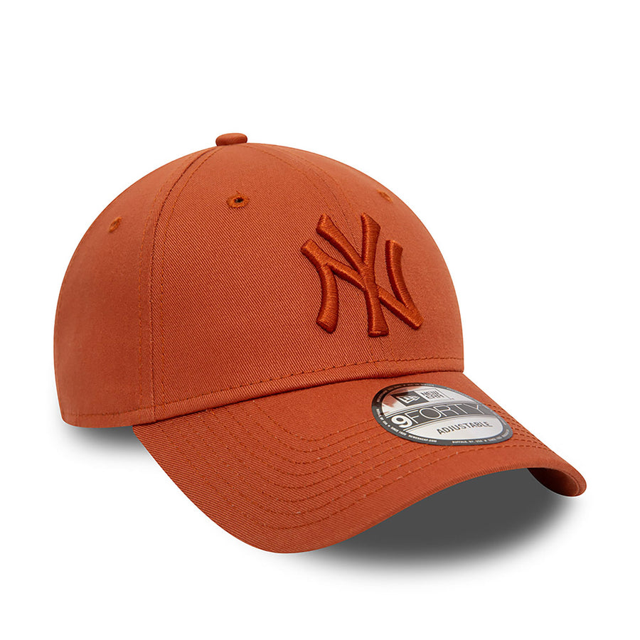 New York Yankees 9FORTY League Essential Brown Cap
