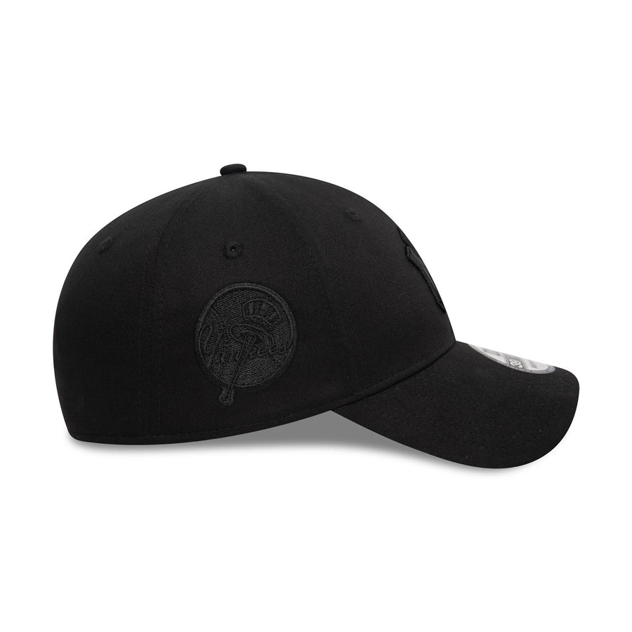 New York Yankees 39THIRTY Monochrome Black Cap