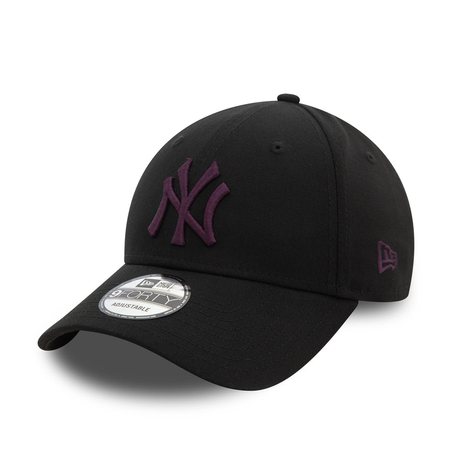 New York Yankees 9FORTY League Essential Black Cap