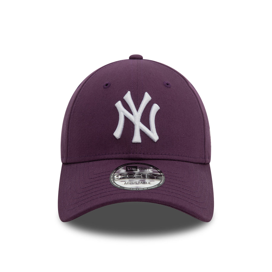 New York Yankees 9FORTY League Essential Dark Purple Cap