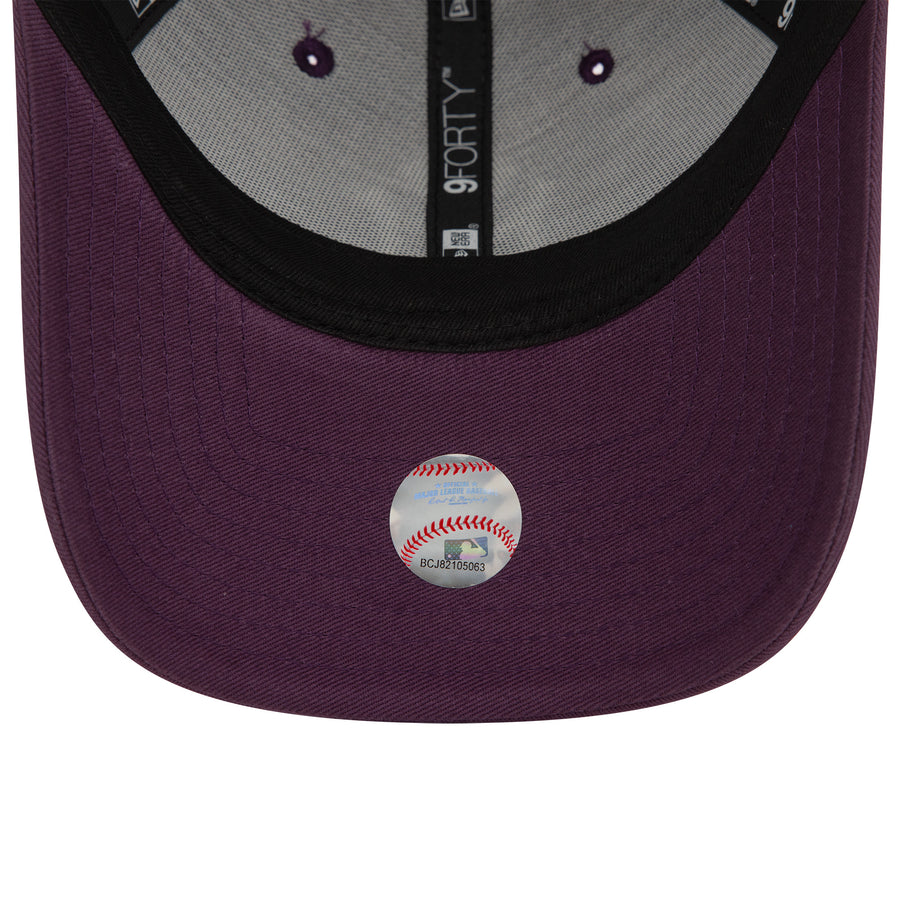 New York Yankees 9FORTY League Essential Dark Purple Cap