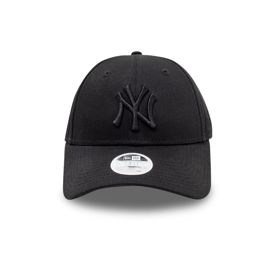 New York Yankees 9Forty Womens Essential Black/Black Cap