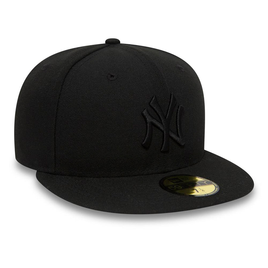 New York Yankees 59Fifty Black On Black Cap